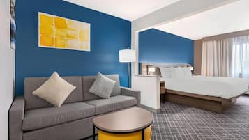 Suite, 1 King Bed with Sofa bed, Non Smoking