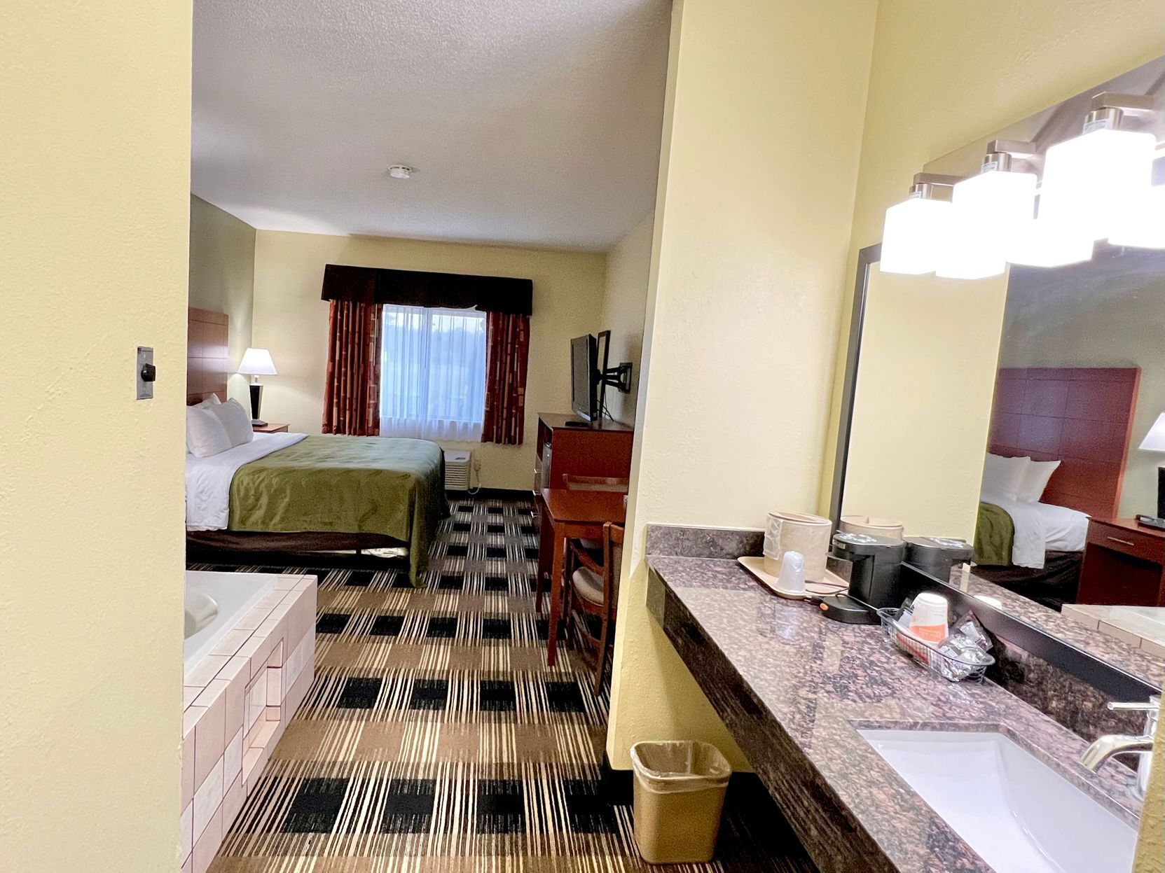 Desk, iron/ironing board, free WiFi, bed sheets
