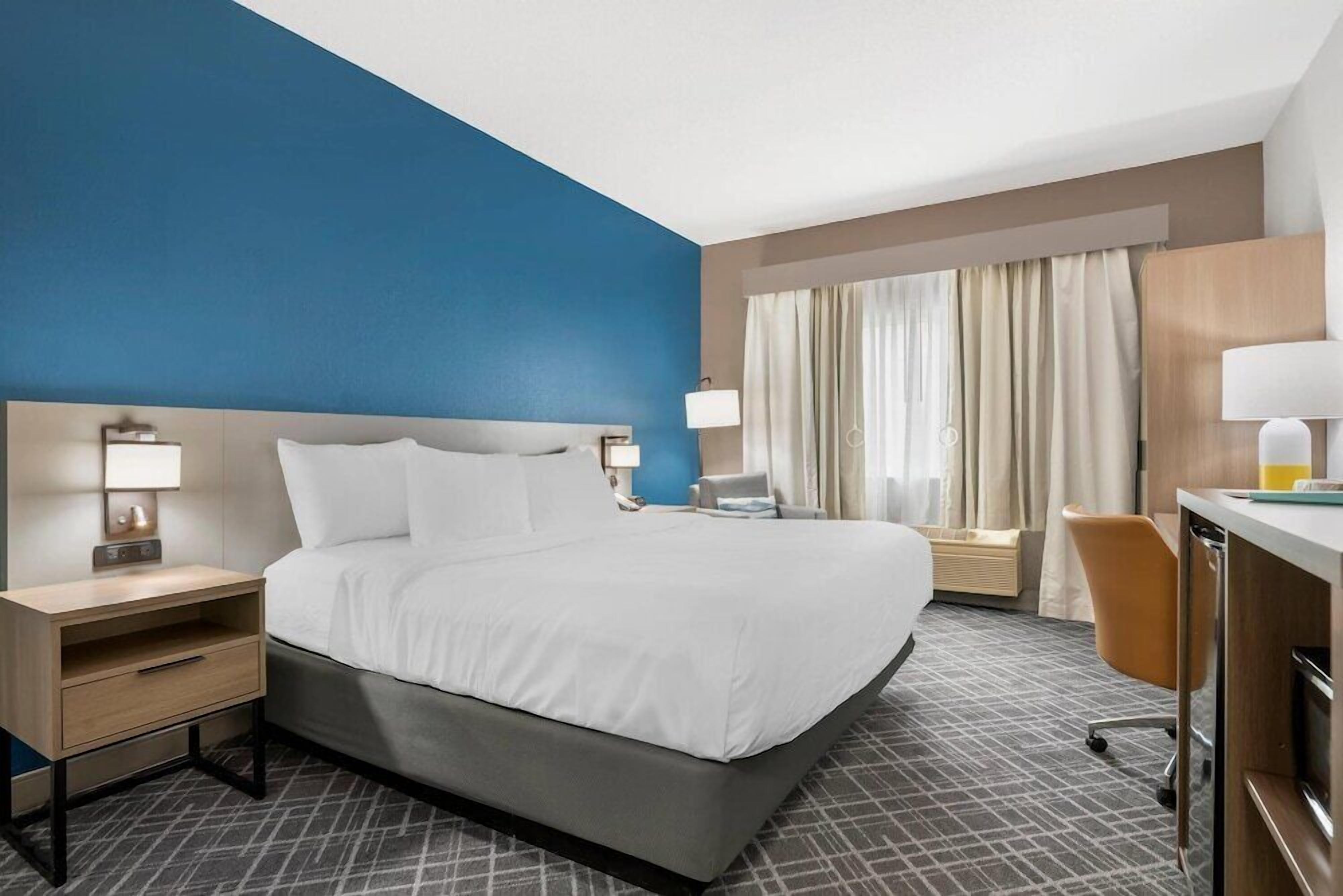 Desk, iron/ironing board, free WiFi, bed sheets