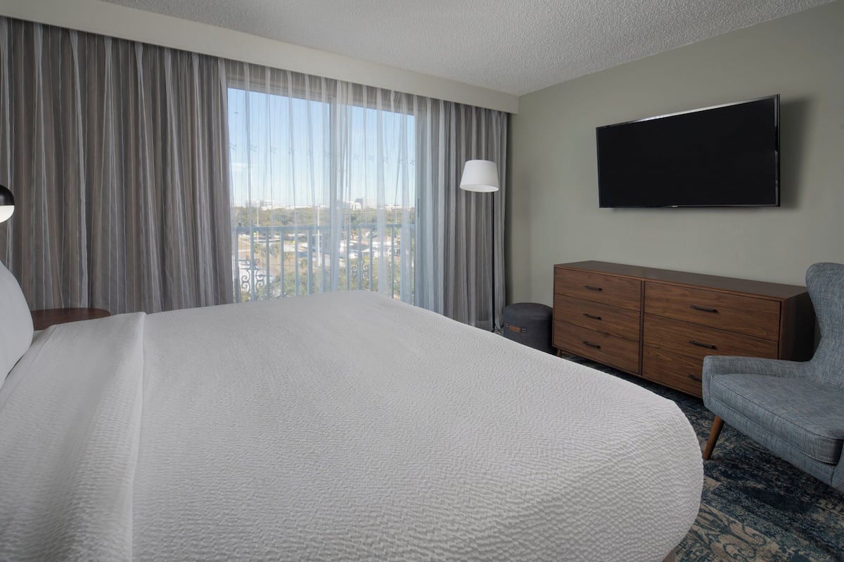 1 bedroom, premium bedding, pillow-top beds, in-room safe