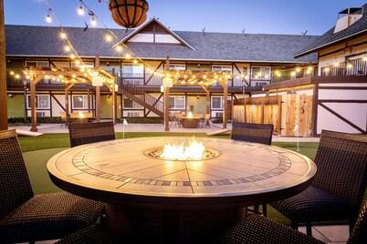 Pea Soup Andersen's Inn