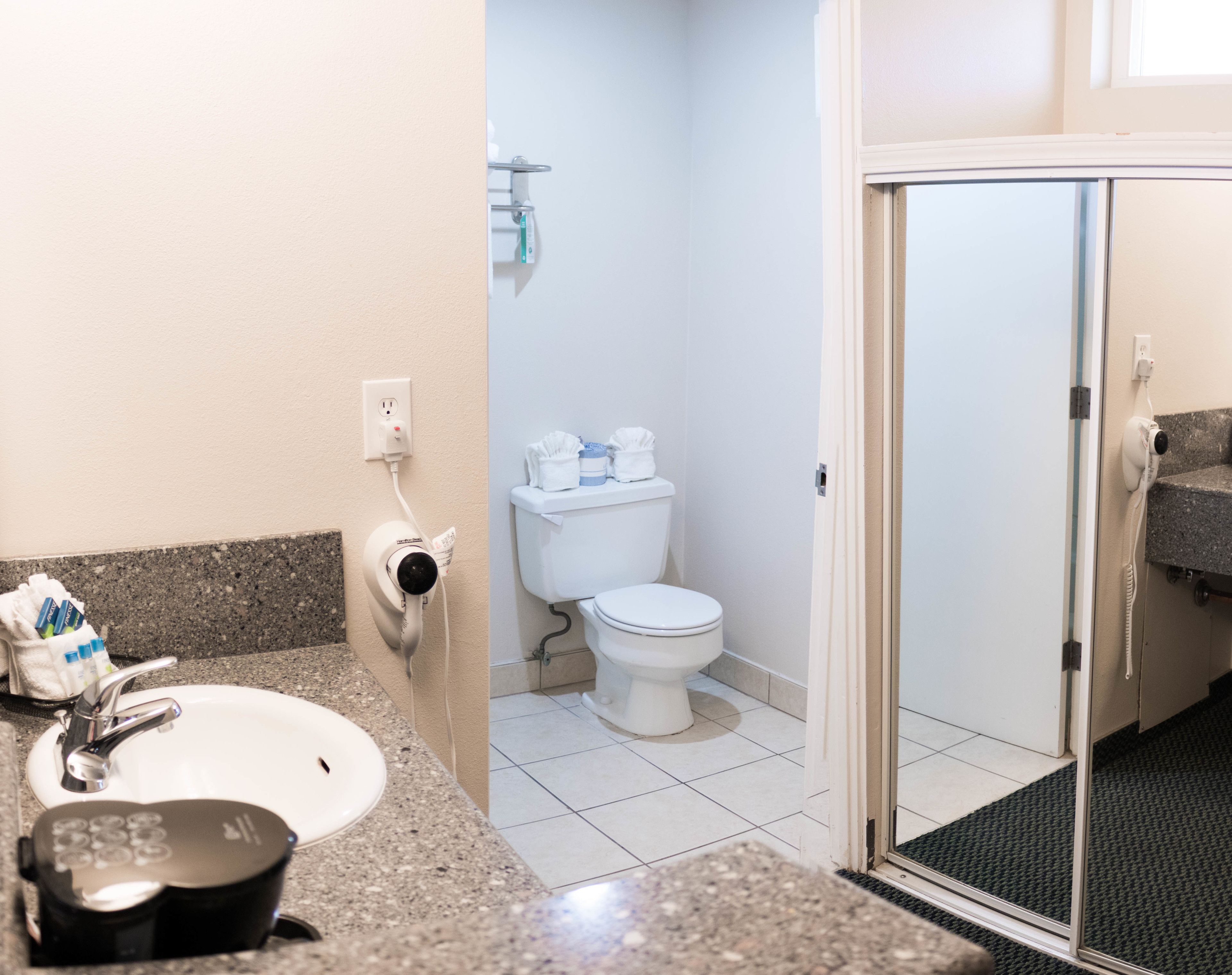 standard room, 1 king bed | 1 bedroom, individually furnished, desk, laptop workspace