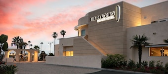 Redondo Beach Hotel, Tapestry Collection by Hilton