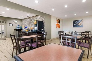 Free daily continental breakfast 