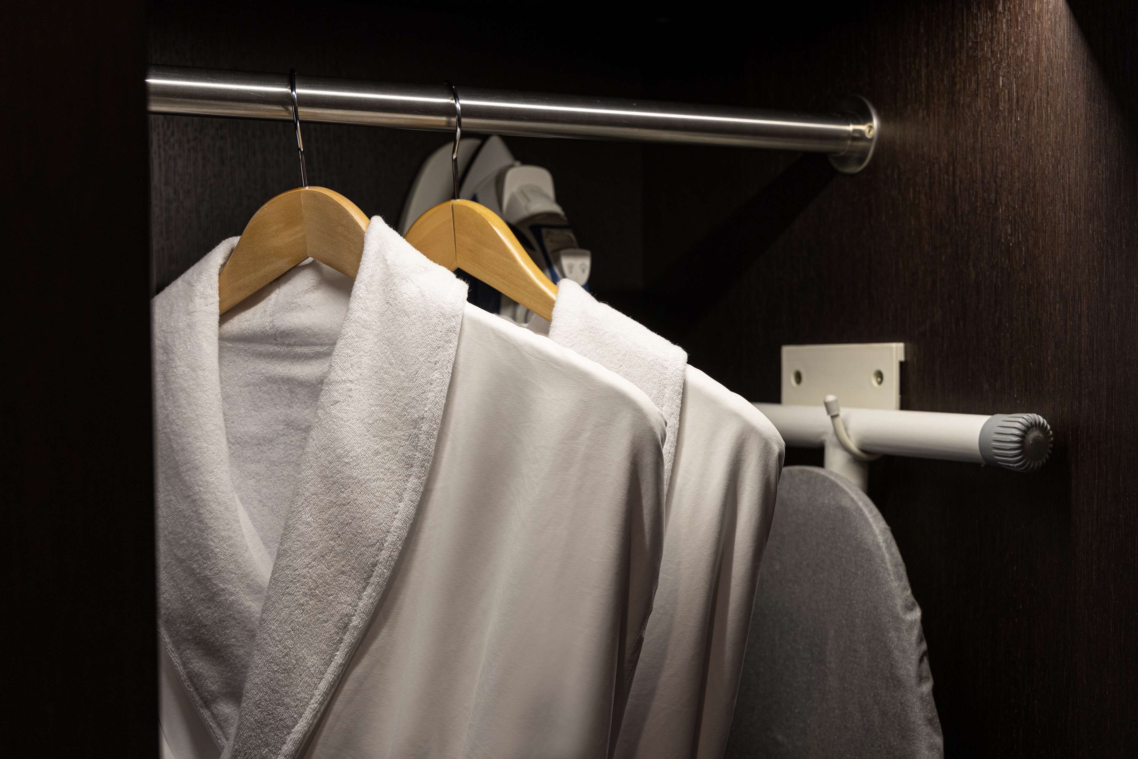 1 bedroom, minibar, in-room safe, desk