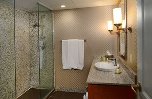 Bañera con ducha, cabezal de ducha con hidromasaje
