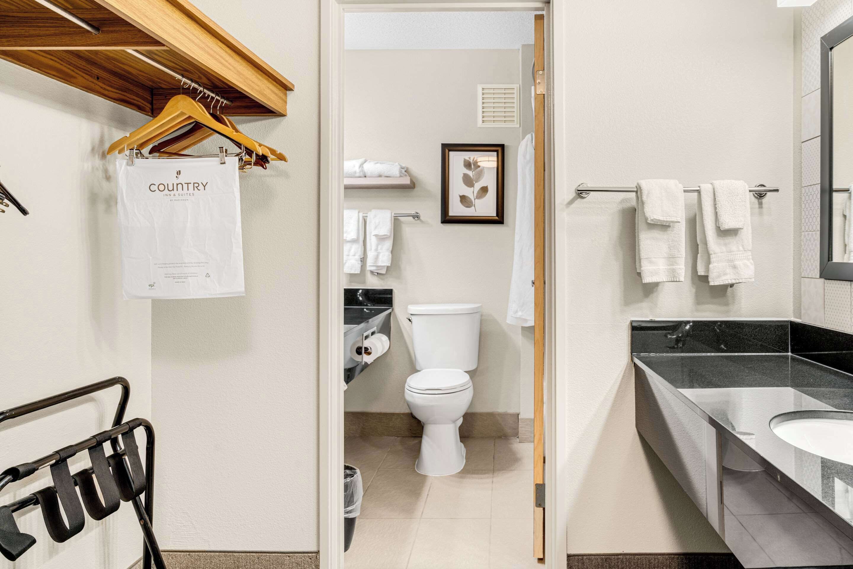 studio suite, 1 king bed, non smoking | premium bedding, desk, laptop workspace, blackout curtains