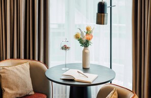Een minibar, een kluis op de kamer, verduisterende gordijnen