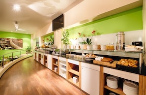 Daily buffet breakfast (CHF 30 per person)
