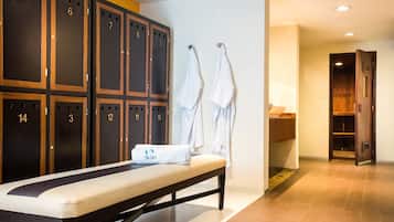 Couples treatment rooms, body treatments, aromatherapy