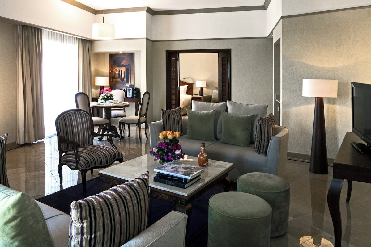 Suite, 1 King Bed (Master) | Minibar, in-room safe, desk, laptop workspace
