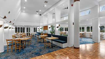 Breakfast, lunch, dinner served; al fresco dining