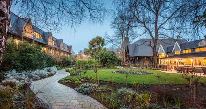 Chateau on the Park - Christchurch, a DoubleTree by Hilton