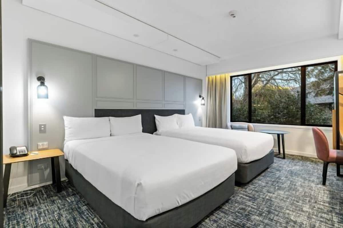 Down duvets, in-room safe, individually furnished, desk