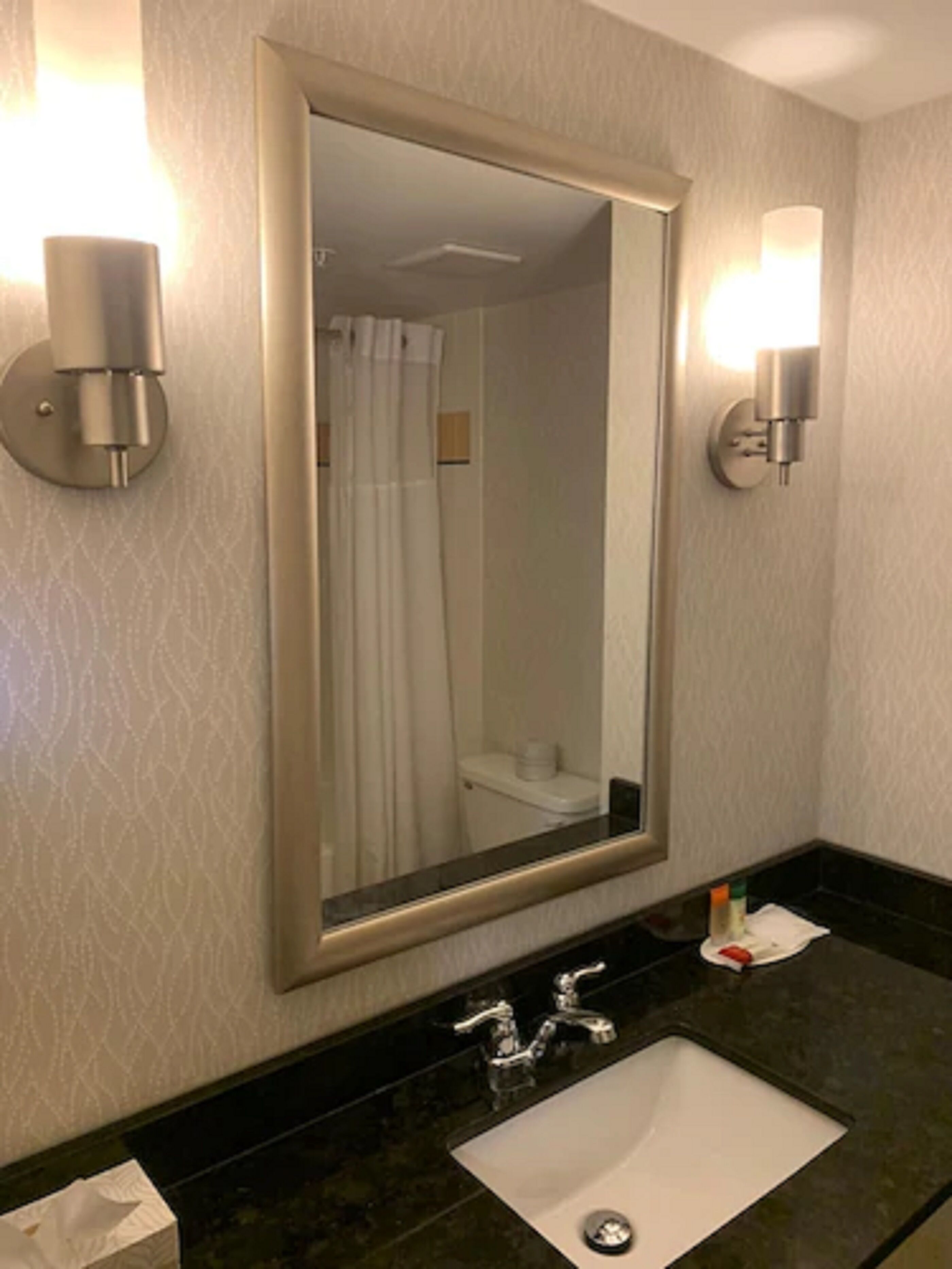 Foto - Ramada by Wyndham Niagara Falls/Fallsview