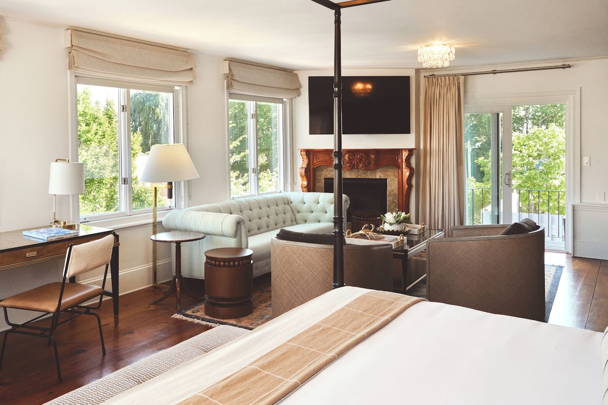 Suite, 2 Bedrooms, Fireplace (Kingscote) | Premium bedding, down comforters, pillowtop beds, in-room safe
