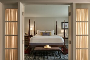 Suite, Bellevue 1 King | Premium bedding, down comforters, pillowtop beds, in-room safe