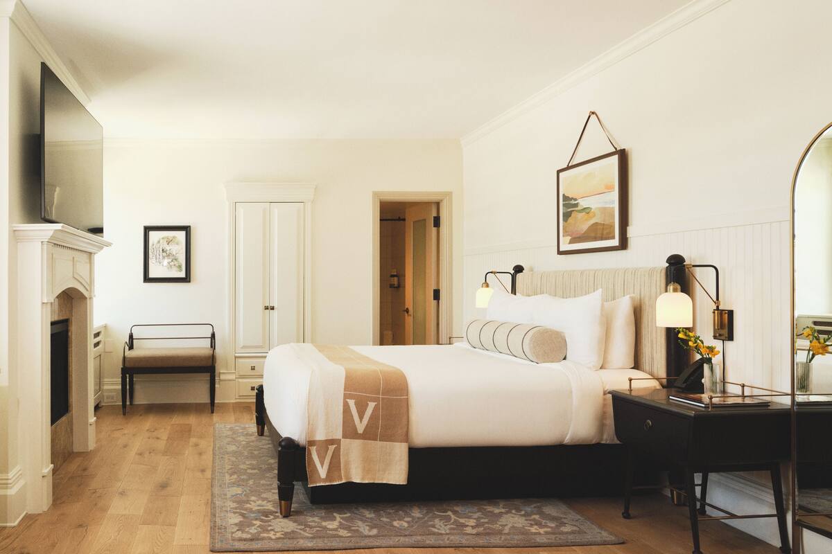Premium bedding, down comforters, pillowtop beds, in-room safe