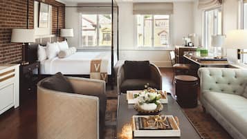 Suite, chimenea (Kingscote Mansion) | Ropa de cama de alta calidad y edredones de plumas