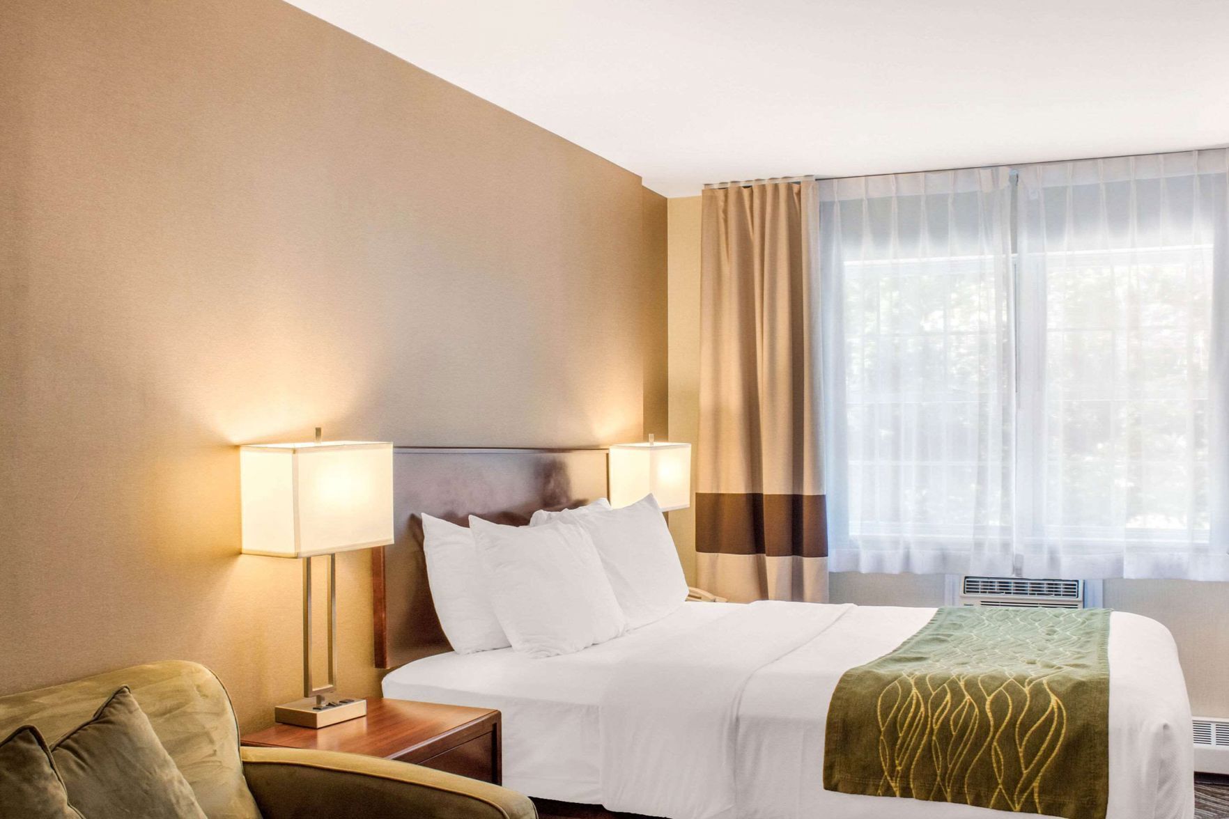 In-room safe, desk, iron/ironing board, free cribs/infant beds