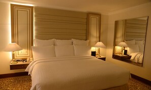 Royal Suite, 1 Bedroom, Smoking | Minibar, in-room safe, desk, laptop workspace