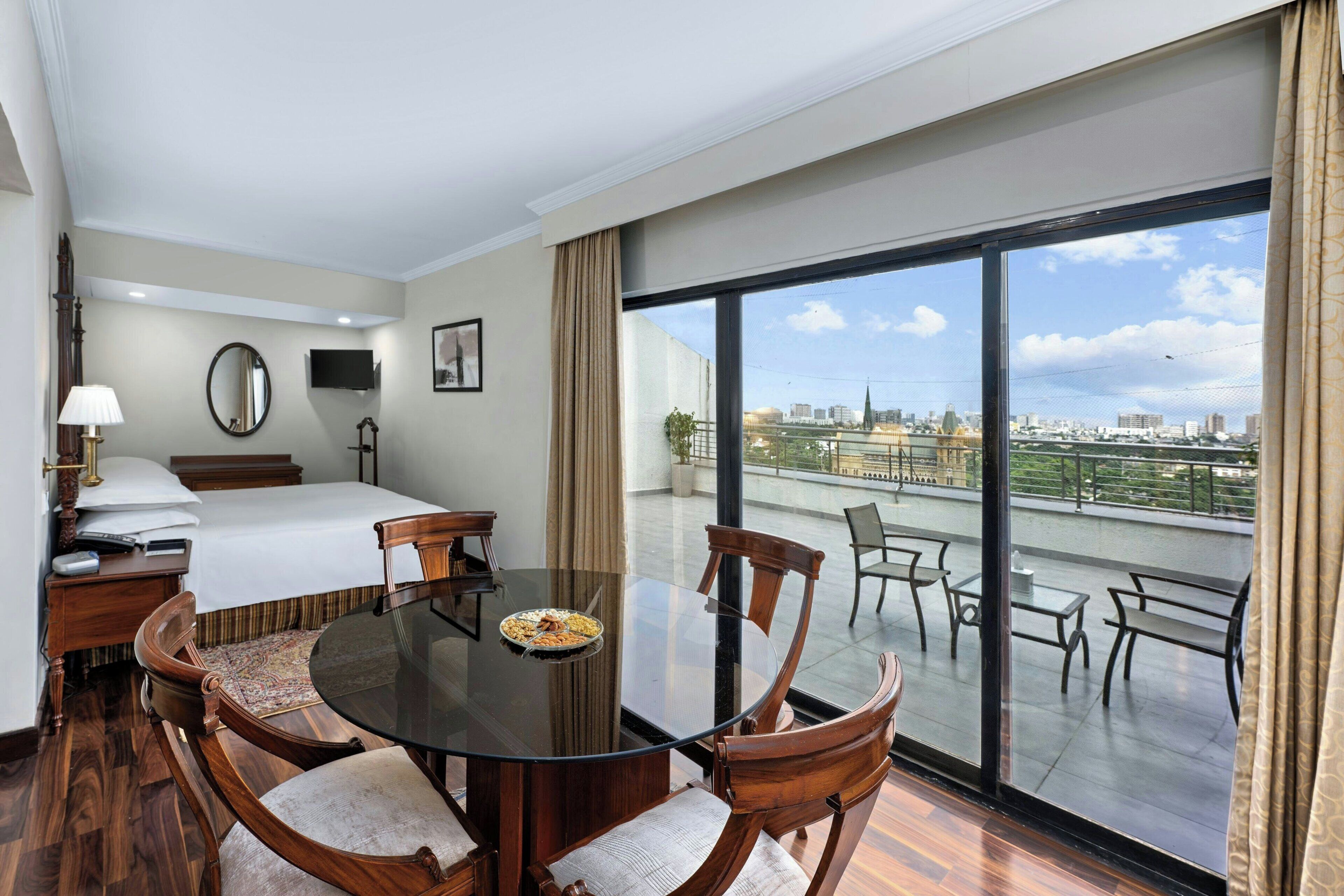 Suite Junior, 1 chambre | Bar lounge
