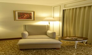 Minibar, in-room safe, desk, laptop workspace