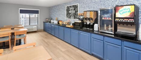 Petit déjeuner buffet compris