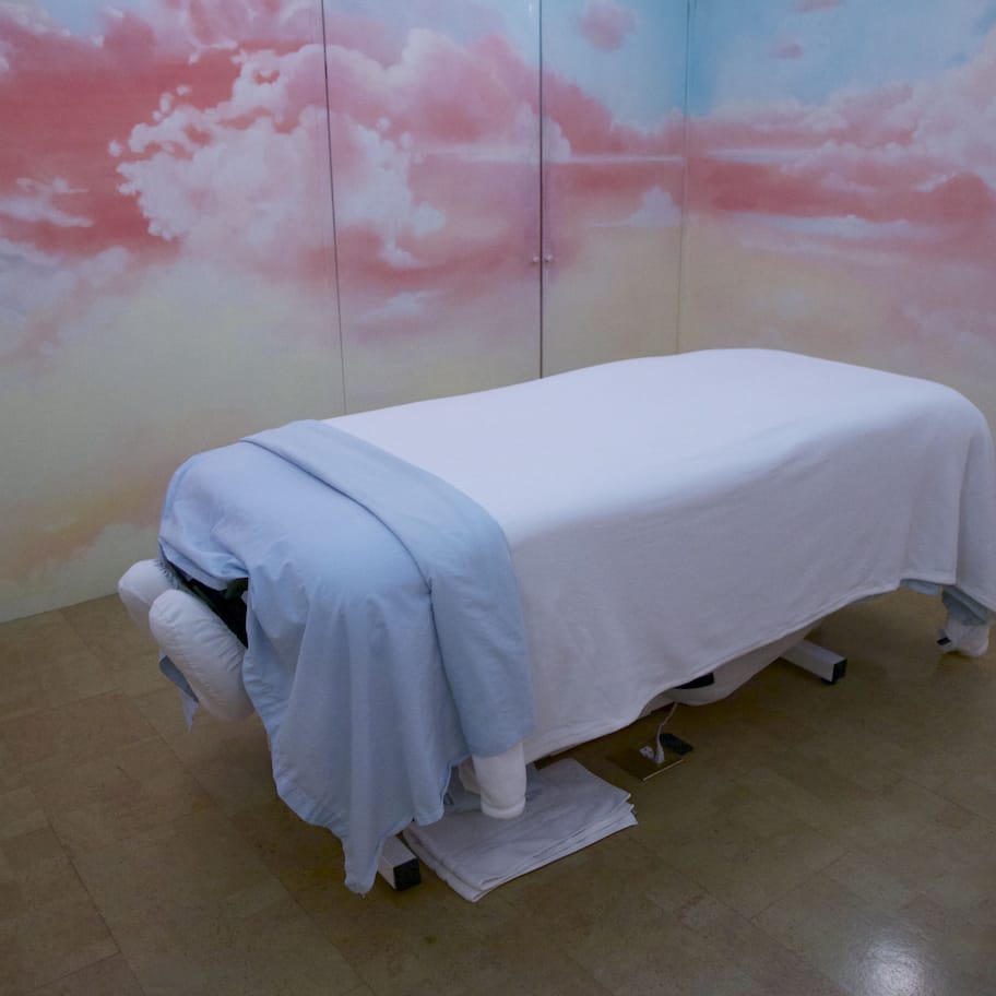 Couples treatment rooms, steam room, body treatments, aromatherapy