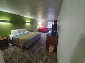 Standard Room, 1 King Bed, Non Smoking | Desk, laptop workspace, iron/ironing board, free WiFi