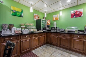 Esmorzar diari continental gratuït 