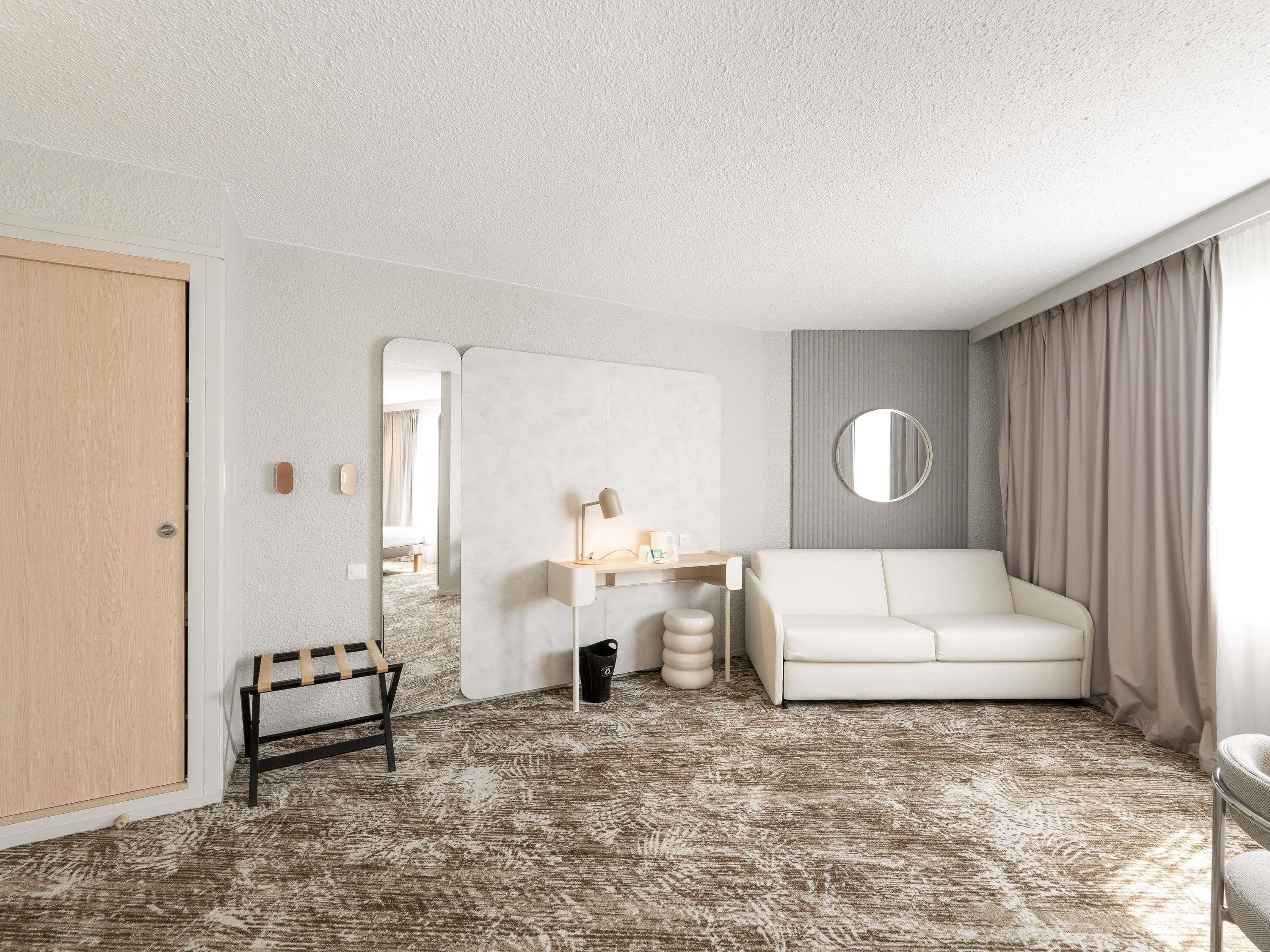 Habitación estándar, varias camas | Muebles diferentes, escritorio y espacio para trabajar con laptop 