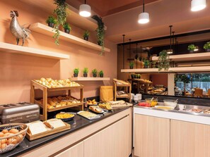 Daily buffet breakfast (EUR 19 per person)