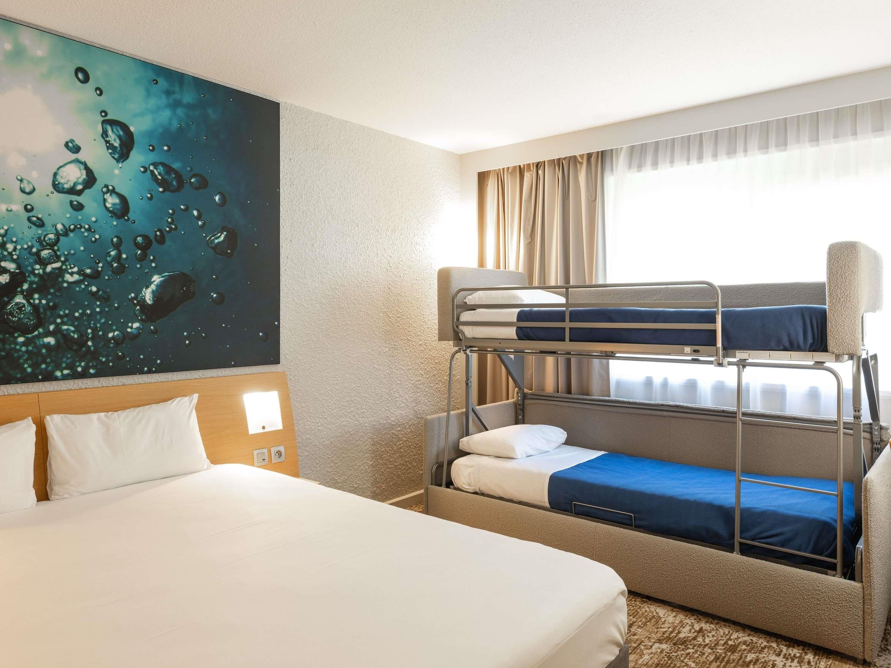 طراز فريد لكل وحدة ومكتب ومساحة عمل للكمبيوتر المحمول وستائر تعتيم