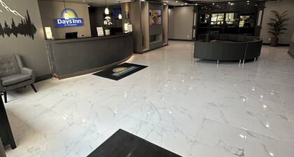 Days Inn by Wyndham Liberty