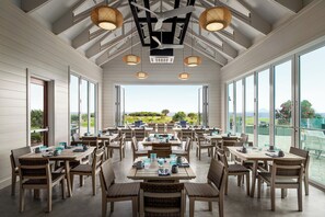 Restaurant - Holiday Inn Resort Jekyll Island by IHG (Jekyll Island)