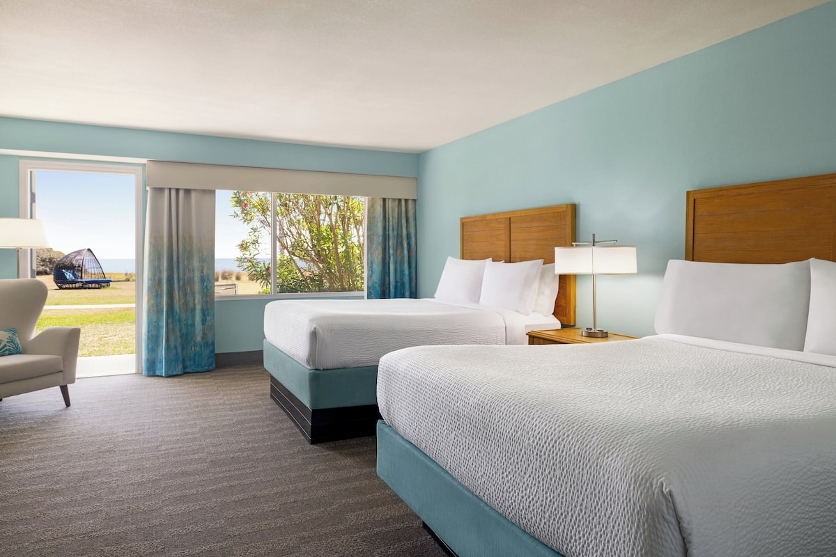 In-room safe, desk, iron/ironing board, rollaway beds