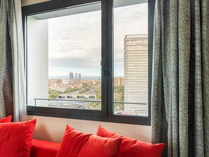 Hypo-allergenic bedding, down duvets, Select Comfort beds, minibar - Novotel Madrid City Las Ventas (Madrid)