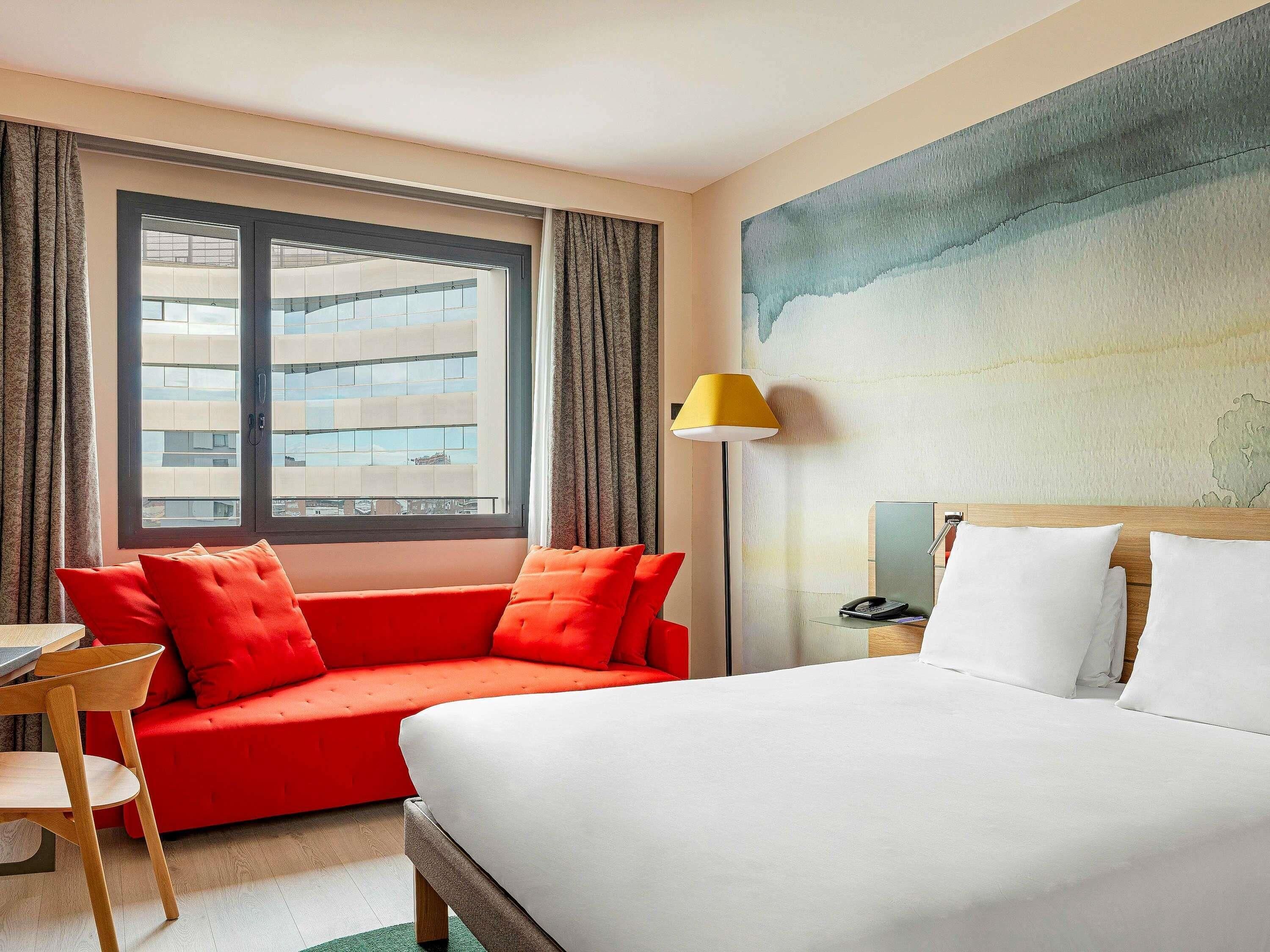 Hypo-allergenic bedding, down duvets, Select Comfort beds, minibar