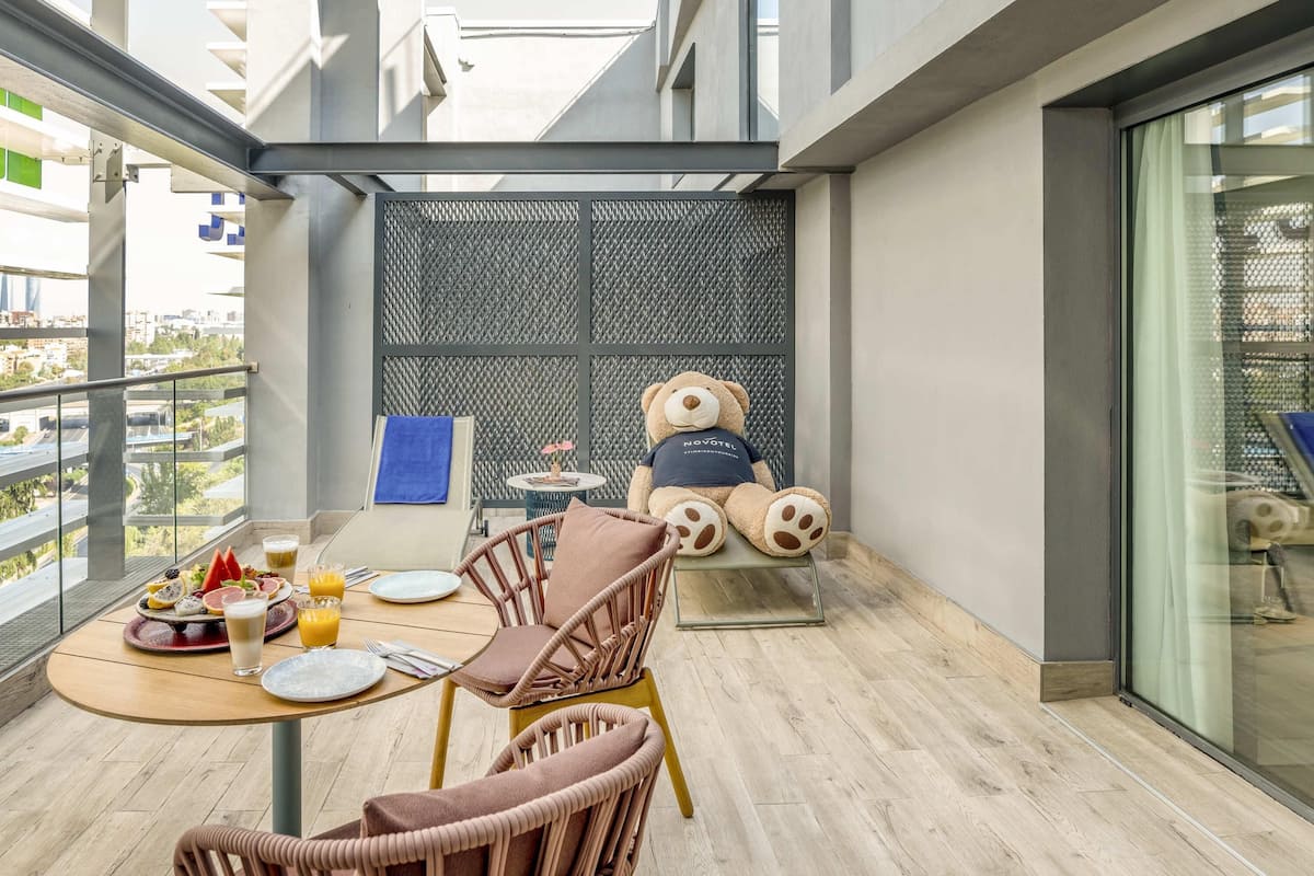 Deluxe-værelse - 1 dobbeltseng - terrasse | 1 soveværelse, allergivenligt sengetøj, dundyner, Select Comfort-senge