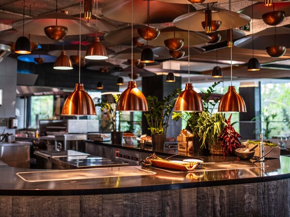 Breakfast, lunch and dinner served  - Novotel Madrid City Las Ventas (Madrid)