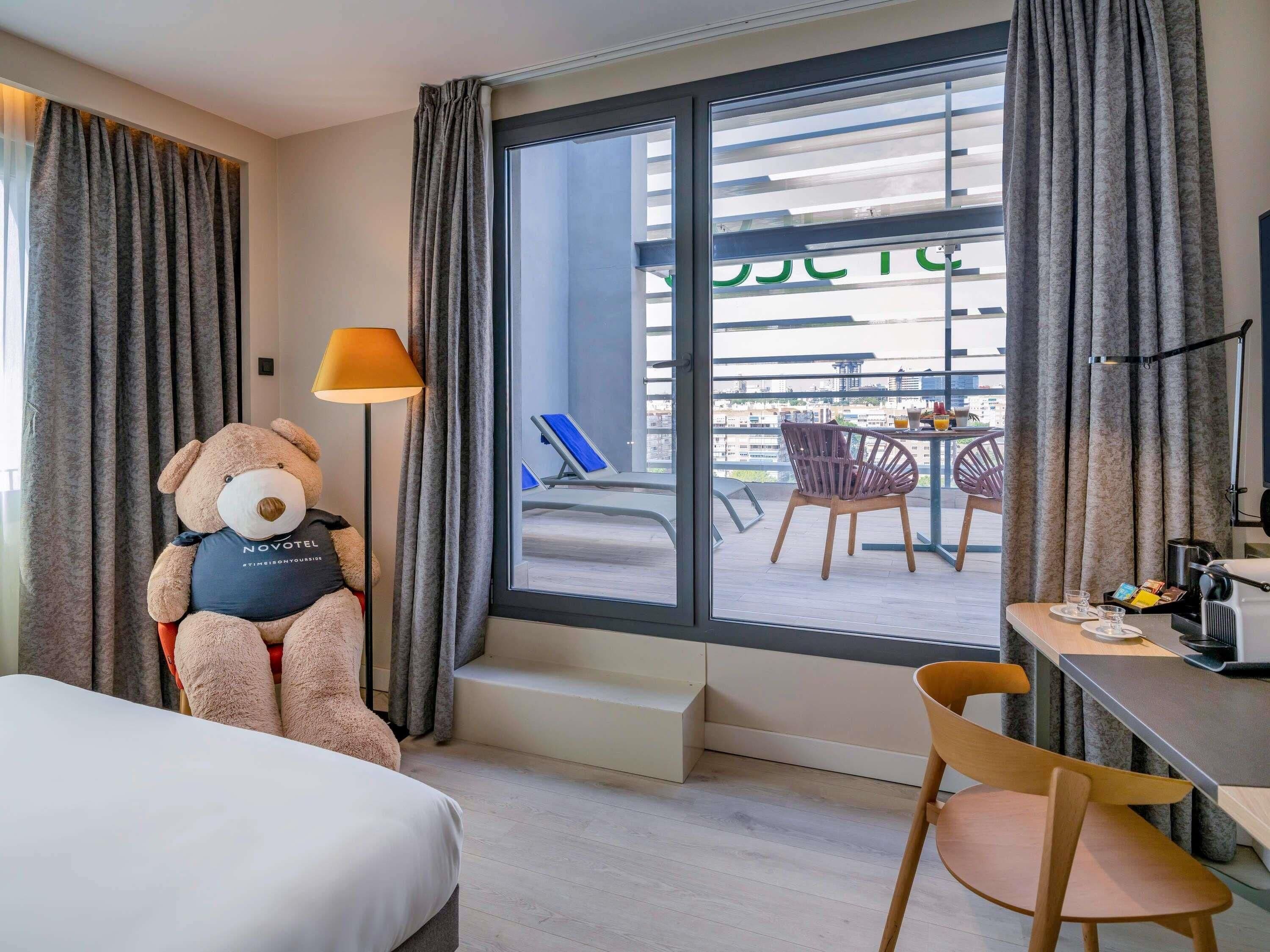 Deluxe Room, 1 Double Bed, Terrace | Hypo-allergenic bedding, down comforters, Select Comfort beds, minibar