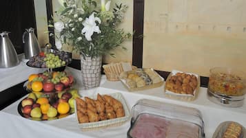 Daily buffet breakfast (CHF 17 per person)