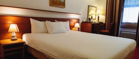 Minibar, in-room safe, desk, laptop workspace