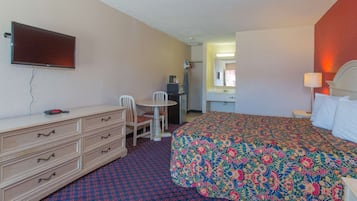 Laptop workspace, iron/ironing board, free WiFi, bed sheets