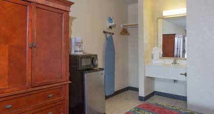 Studios and Suites 4 Less Battlefield Blvd