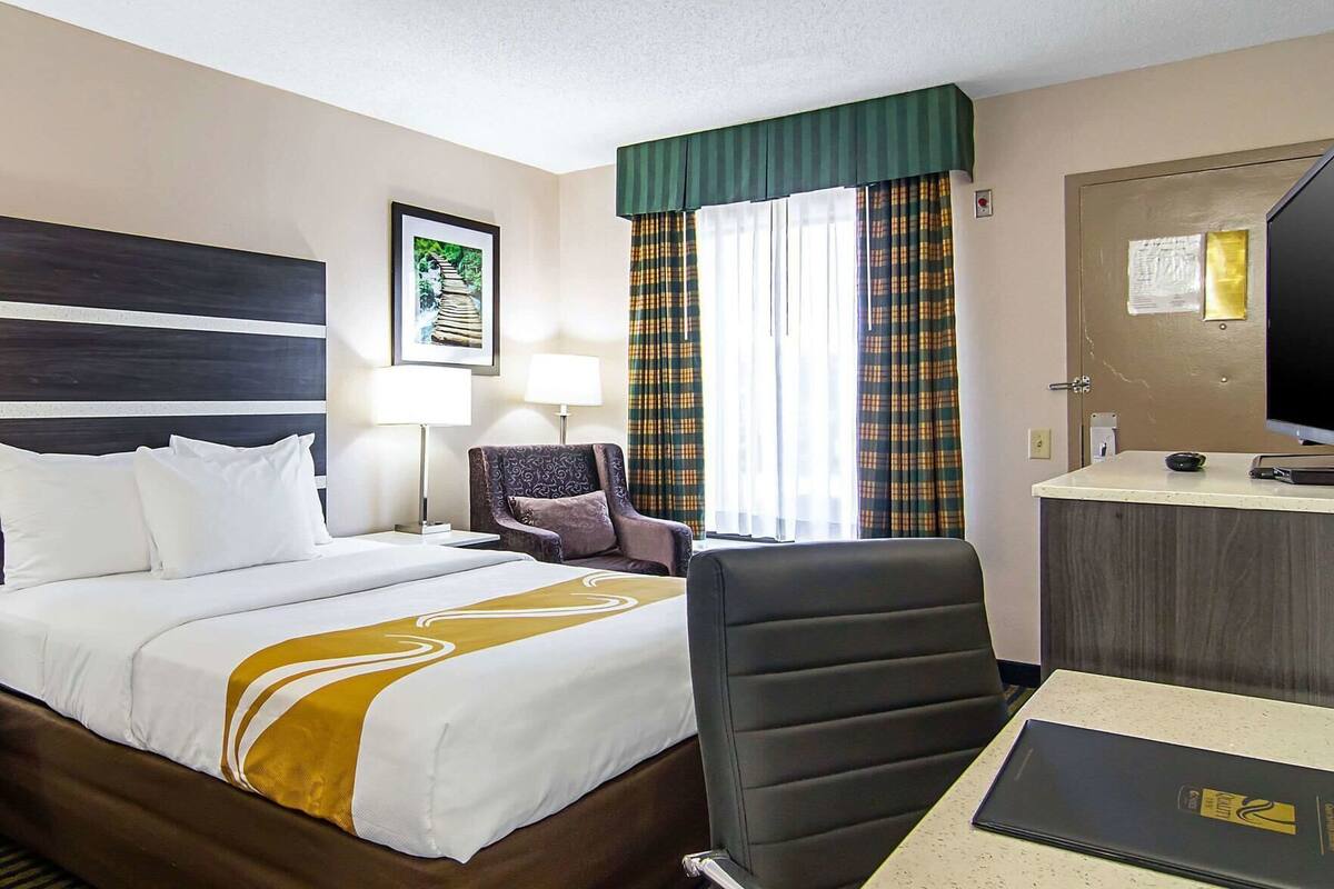 In-room safe, desk, laptop workspace, iron/ironing board