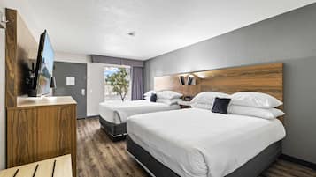 Premium Room, 2 Queen Beds, Non Smoking, Harbour View
