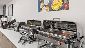 Free daily continental breakfast