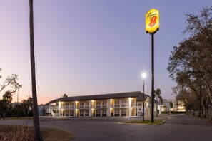 Exterior - Super 8 by Wyndham Ellenton Bradenton Area (Ellenton)